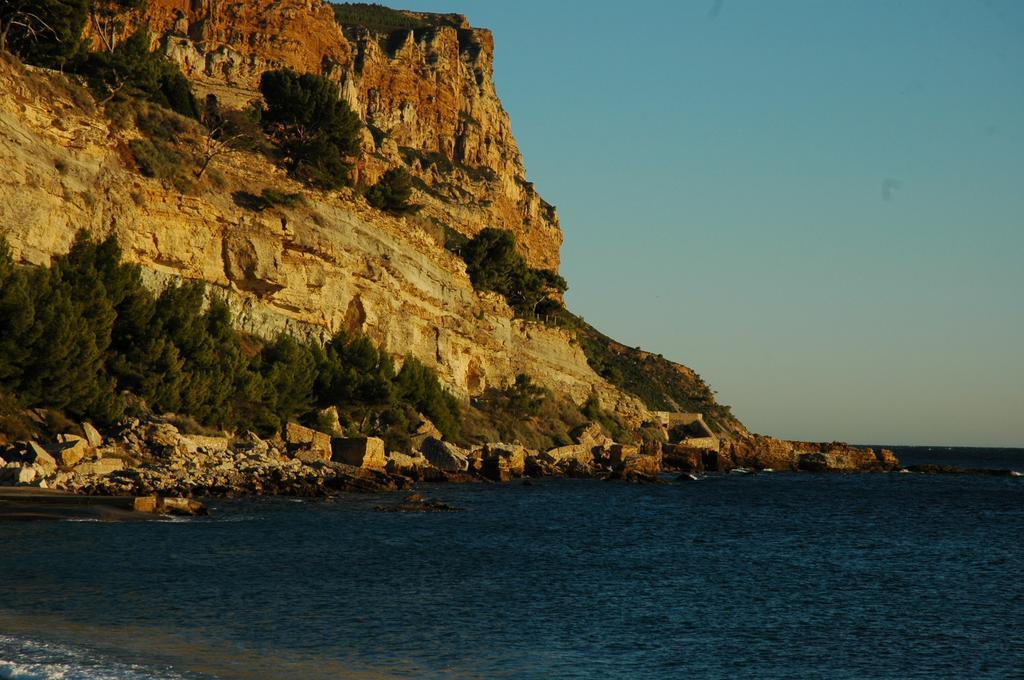 Cassis Loc - Chambre Meublee Eksteriør billede